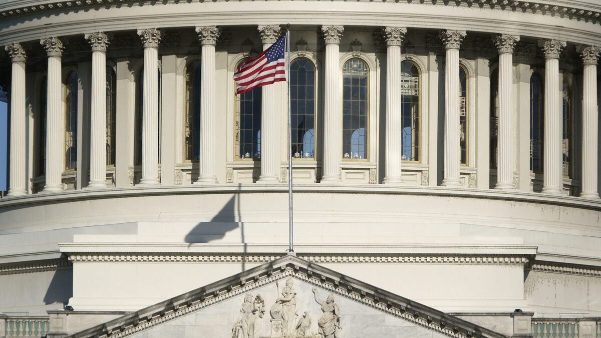 Researchers tracked the campaign cash that senior House lawmakers steer to fellow members of their own party. 