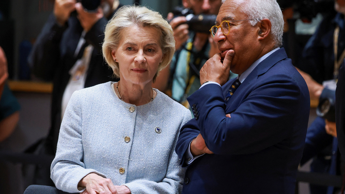 President of the European Commission Ursula von der Leyen and President of the European Council Antonio Costa talk at a meeting with European Union leaders, during a summit in Brussels, Belgium, June 18, 2026. REUTERS/Yves Herman