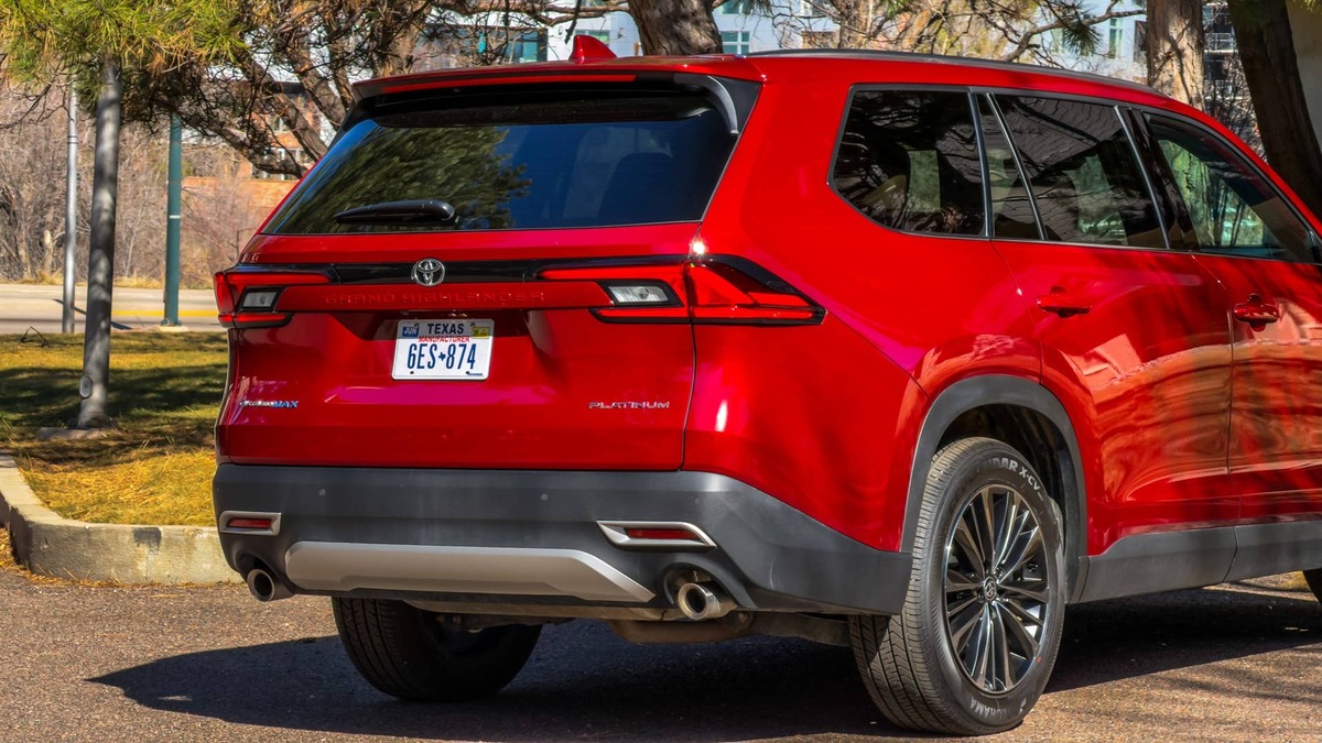  2026 Toyota Grand Highlander Hybrid Chase Bierenkoven