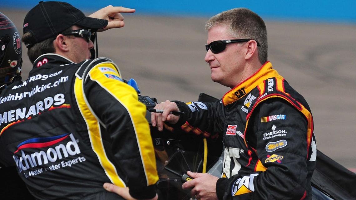 Kevin Harvick, Jeff Burton, Larry Phillips elected to NASCAR Hall of Fame 