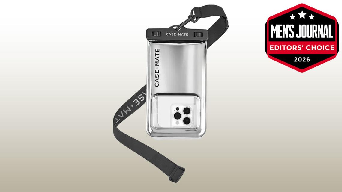 This Waterproof Case-Mate Floating Pouch Lets You Take Photos Underwater (Seriously) 