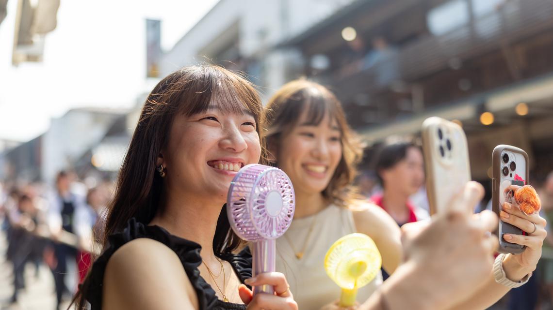 8 Handheld Fans to Keep You Cool at Festivals and Events This Summer-Starting at $8 