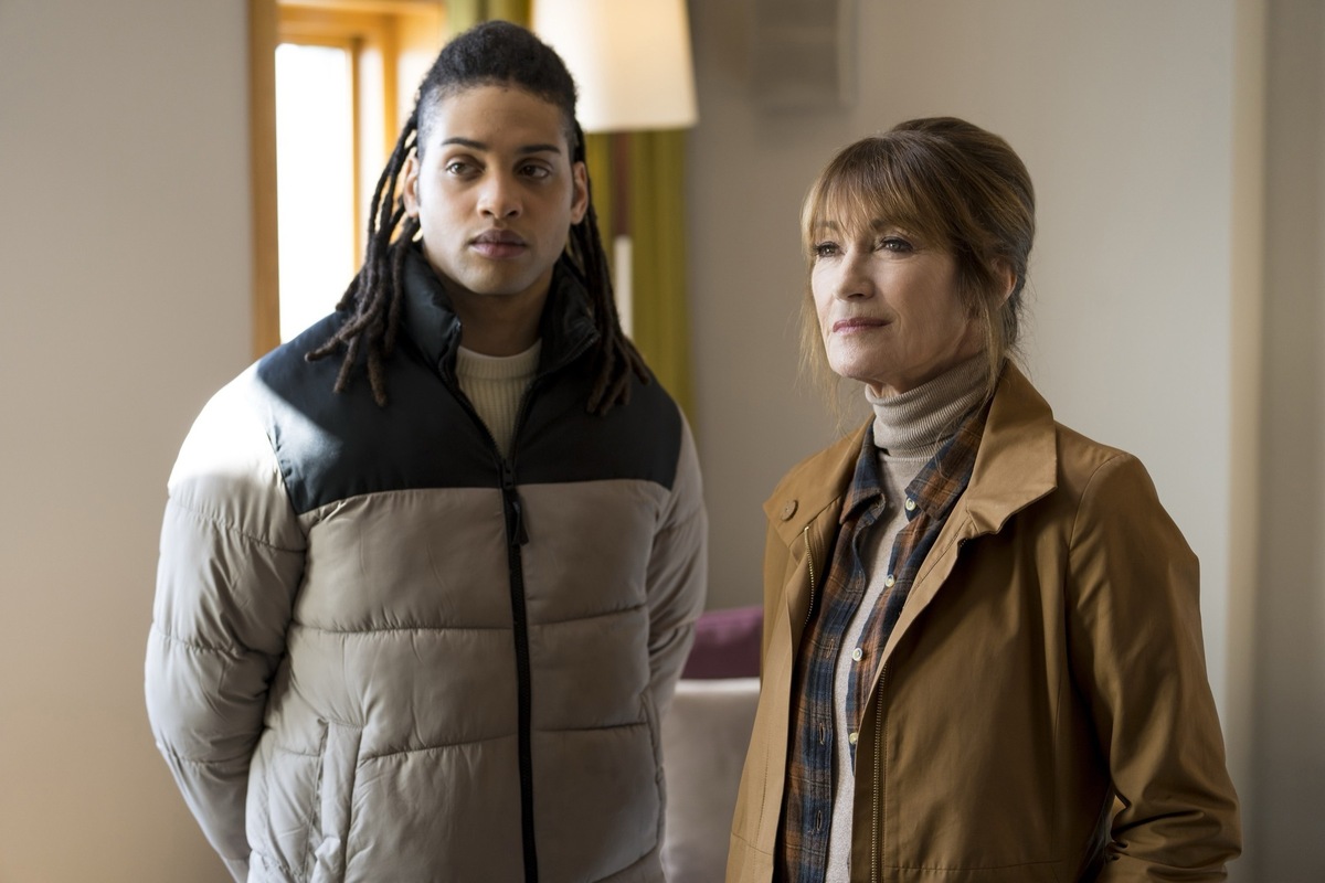  Rohan Nedd and Jane Seymour on ‘Harry Wild.'Steffan Hill/Acorn TV/AMC/Everett Collection 