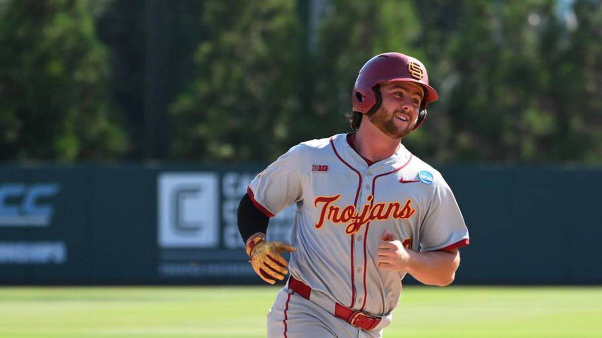  Jun 5, 2026; Chapel Hill, NC, USA; USC Trojans catcher Andrew Lamb (29) rounds third in the sixth inning against the USC Trojans at Boshamer Stadium. Mandatory Credit: Zachary Taft-Imagn Images | Zachary Taft-Imagn Images 