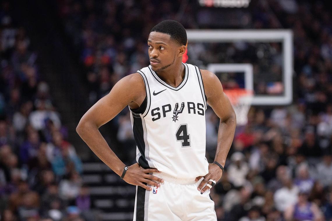  San Antonio Spurs guard De'Aaron Fox (4) © Ed Szczepanski-Imagn Images