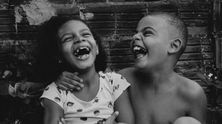 Study shows making kids laugh helps their brains be more resilient