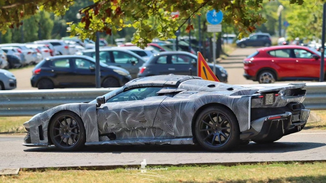 Ferrari's 1,184-HP F80 Hypercar May Be Losing Its Roof 