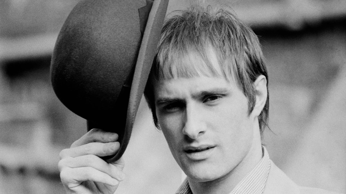1975 Classic Rock Song, Written After a Band's Split, Became a No. 1 Hit 