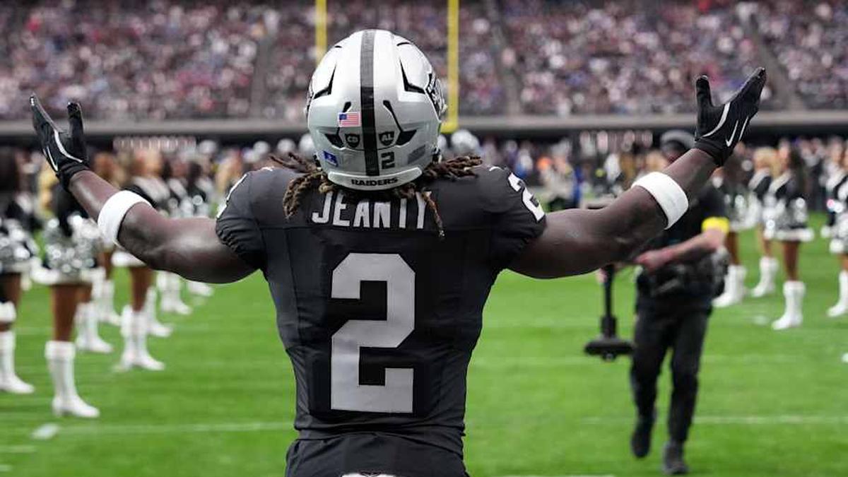  Dec 28, 2025; Paradise, Nevada, USA; Las Vegas Raiders running back Ashton Jeanty (2) enters the field before the game against the New York Giants at Allegiant Stadium. Mandatory Credit: Kirby Lee-Imagn Images | Kirby Lee-Imagn Images 