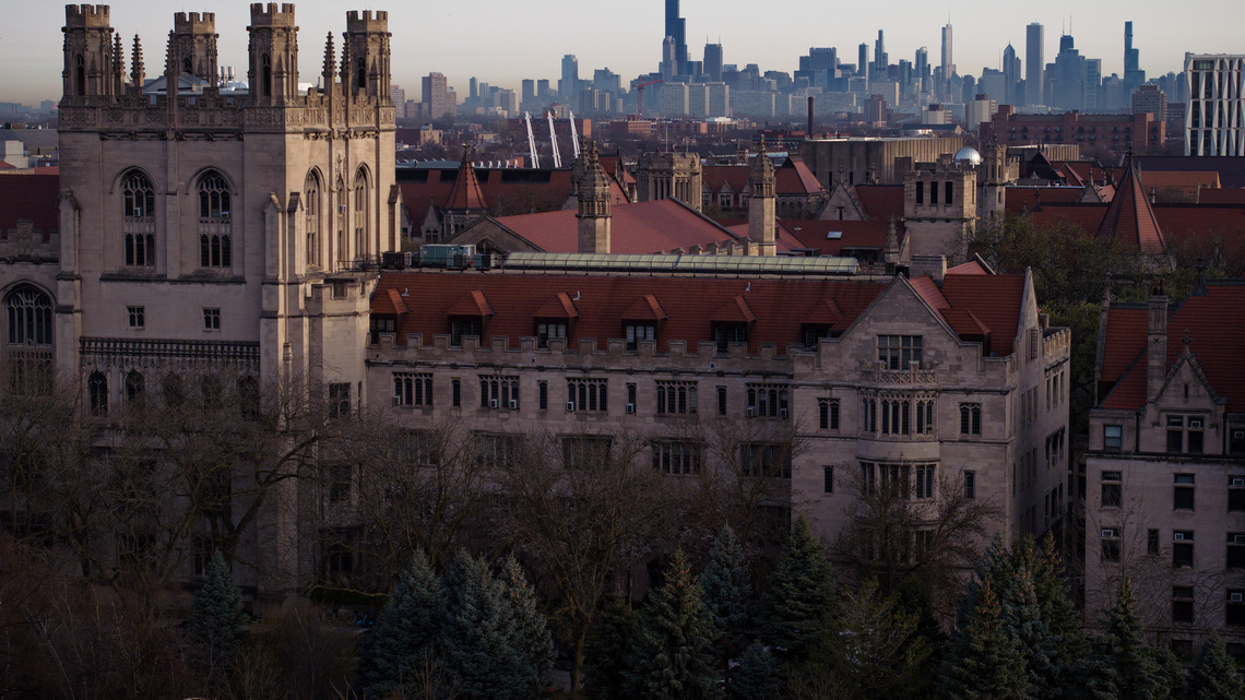 The AI effect: University of Chicago Law School opts to prohibit electronic devices in some classrooms 