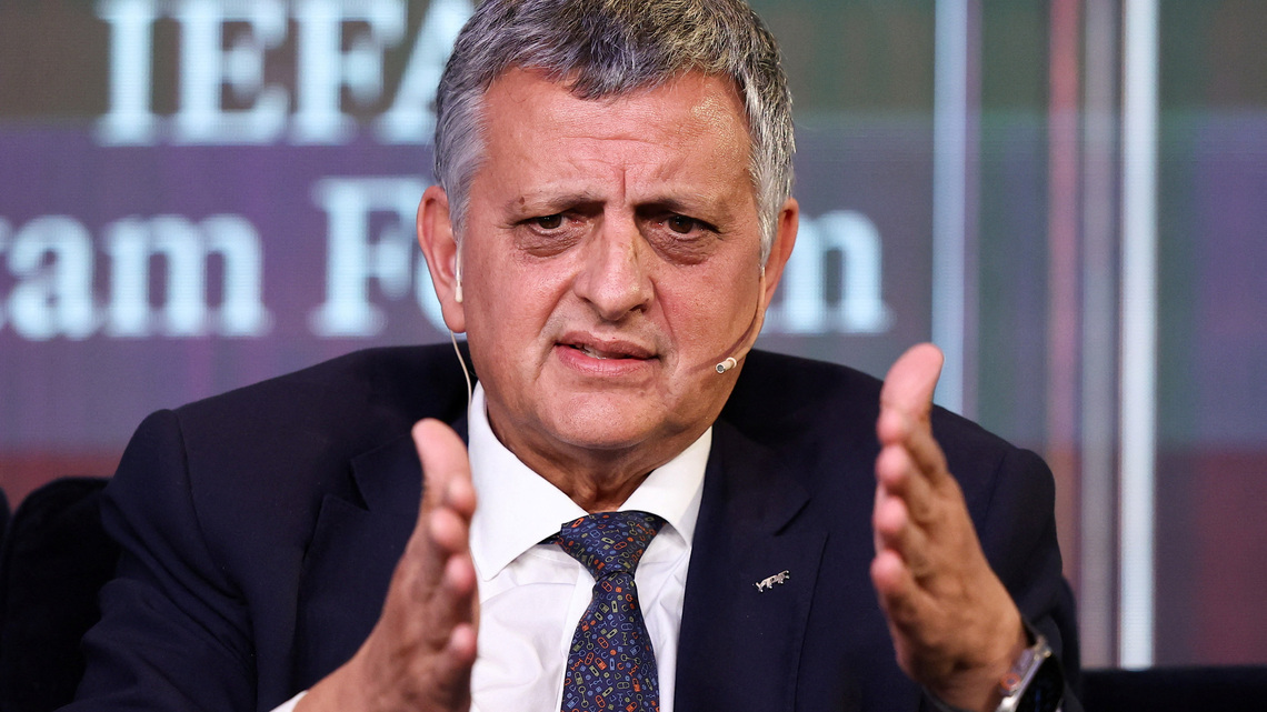 Petrolera argentina YPF reporta ganancias de 1.210 million $ en 2do Trim: comunicado 
