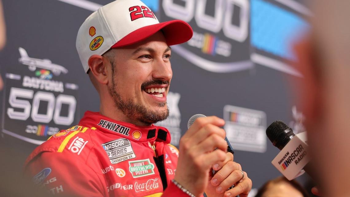 Joey Logano edges Ryan Blaney in OT to win Daytona Duel 1 