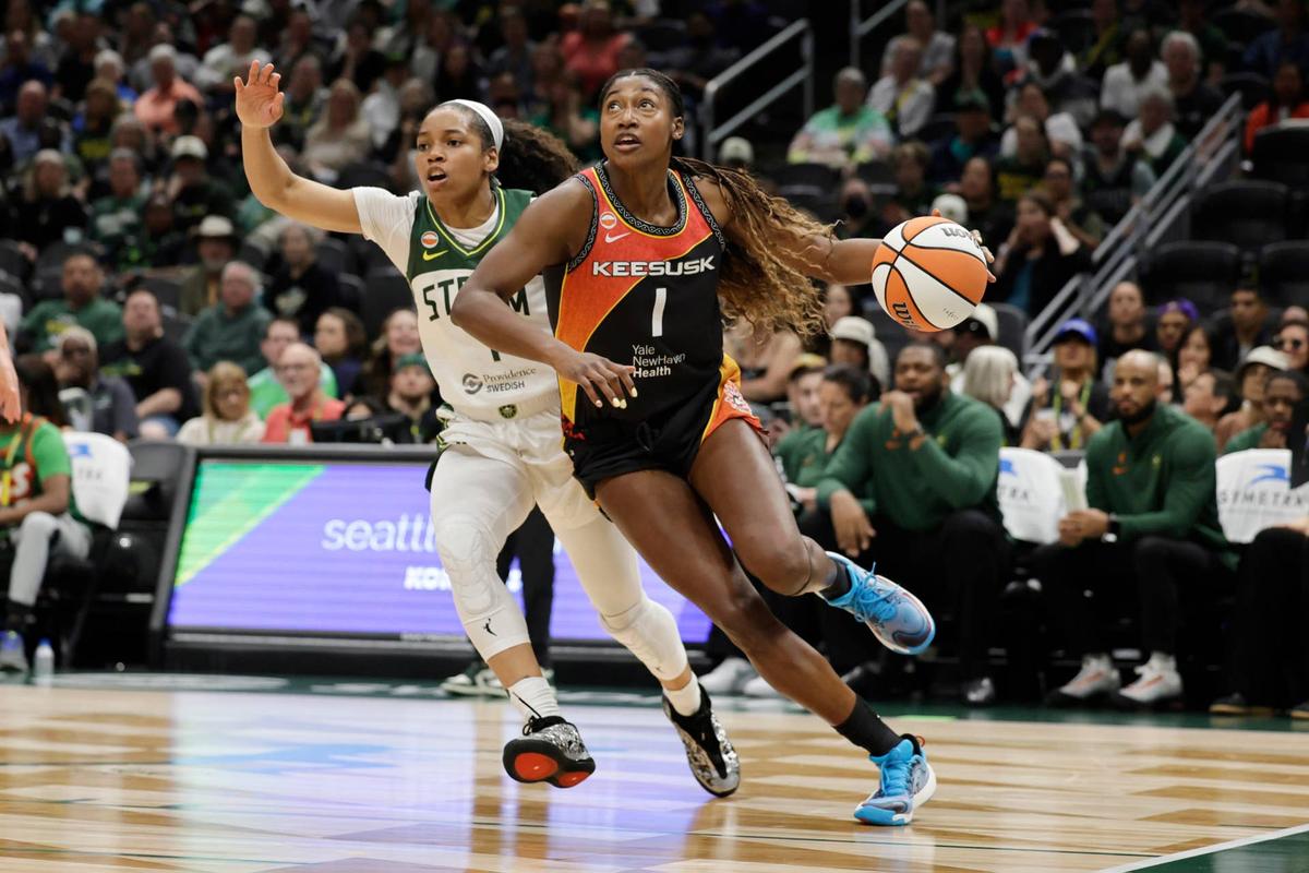  Connecticut Sun forward Diamond Miller (1) John Froschauer-Imagn Images