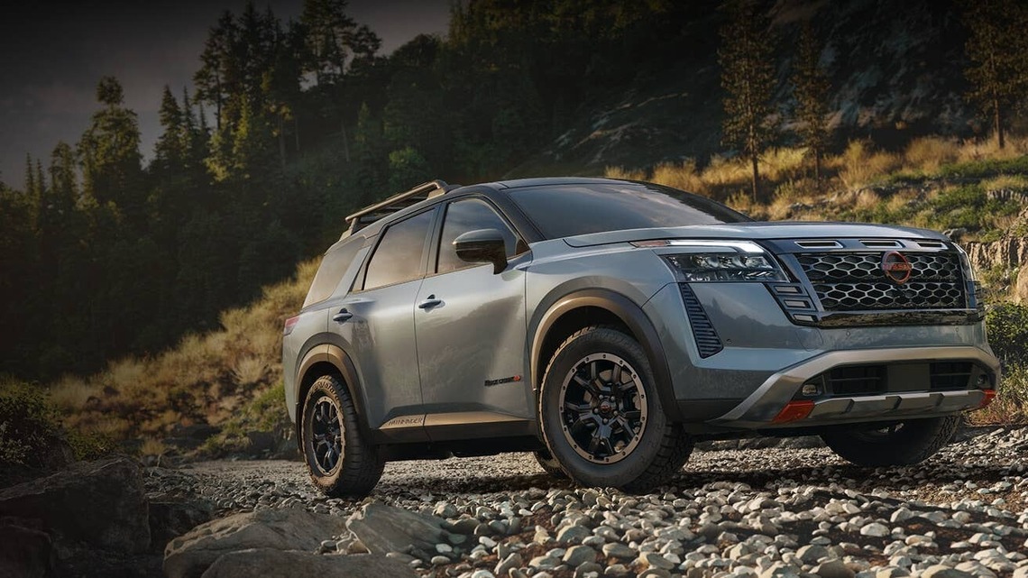 2026 Nissan Pathfinder vs. 2026 Chevrolet Traverse: We Dug into the Reliability Data, and One Clearly Wins 