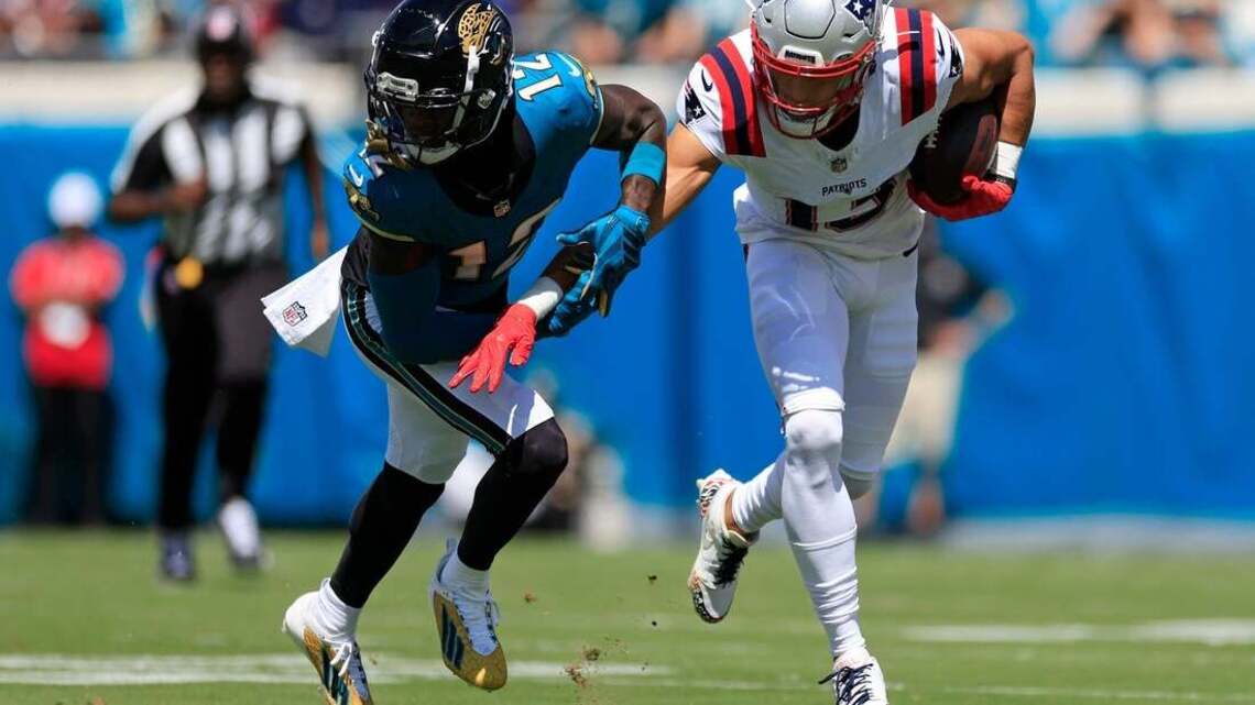 Patriots place WR Mack Hollins (calf) on injured reserve 