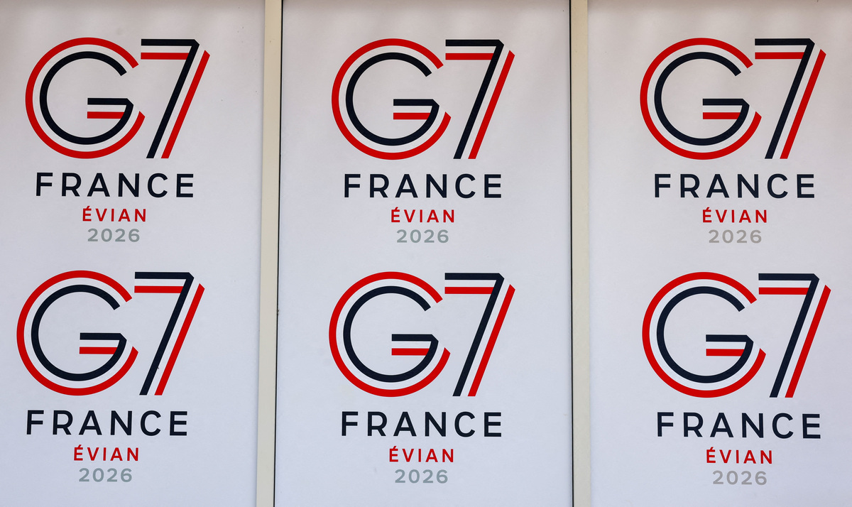 FILE PHOTO: G7 logos are pictured on the pier ahead of the G7 summit in Evian-les-Bains, France, June 12, 2026. REUTERS/Denis Baliboouse/File Photo