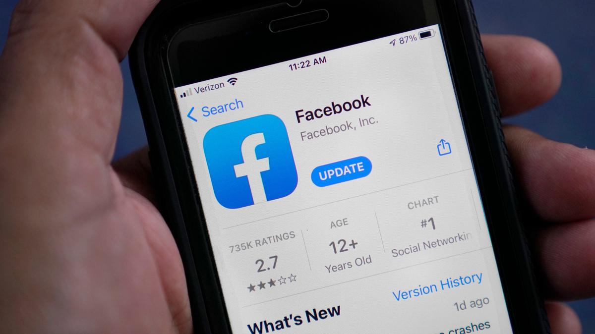 The Facebook app is shown on a smartphone.