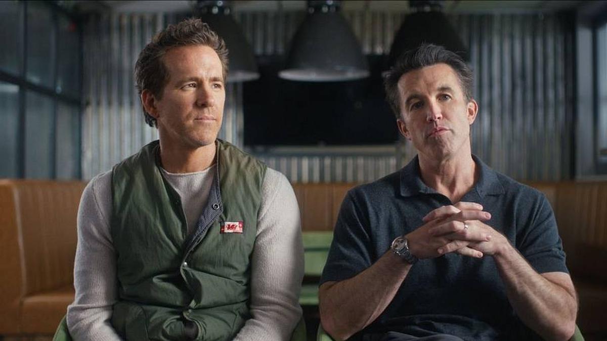  Ryan Reynolds and Rob Mac will be rivals at the World Cup this summer. | FX Networks 