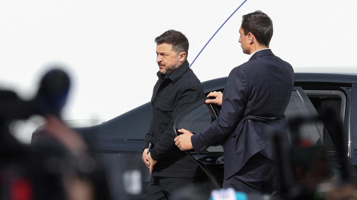 FILE PHOTO: Ukrainian President Volodymyr Zelenskiy arrives for the European Political Community summit in Yerevan, Armenia, May 4, 2026. Hayk Baghdasaryan/Photolure via REUTERS/ File Photo