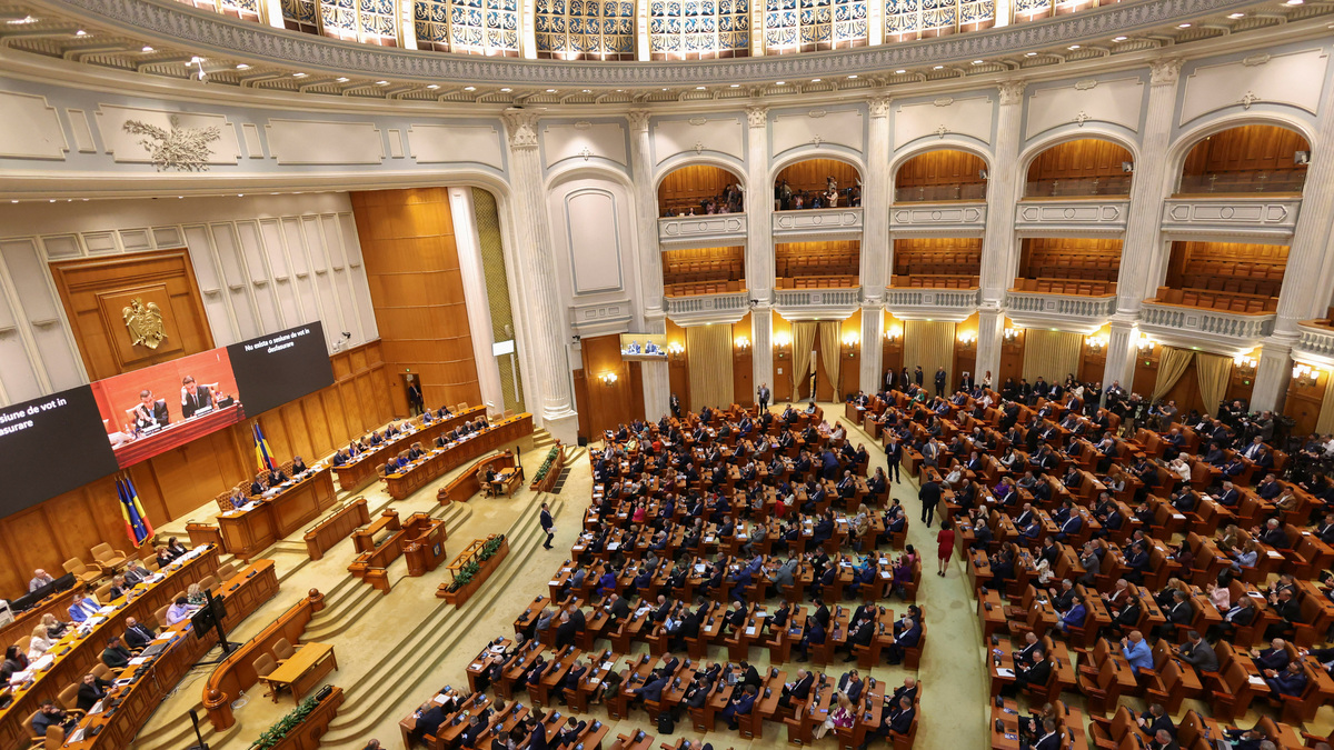 General view of the Parliament's Chamber of Deputies hall, in Bucharest, Romania, May 5, 2026. Inquam Photos/George Calin via REUTERS