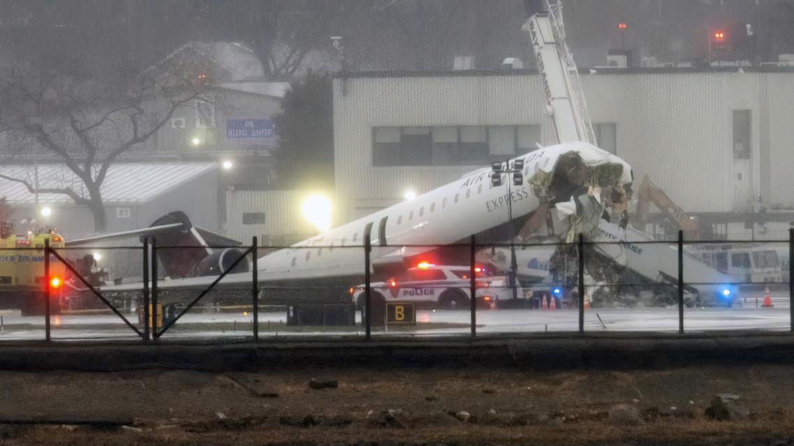 Expert Has Two-Word Explanation for Why LaGuardia Crash Wasn't Deadlier 