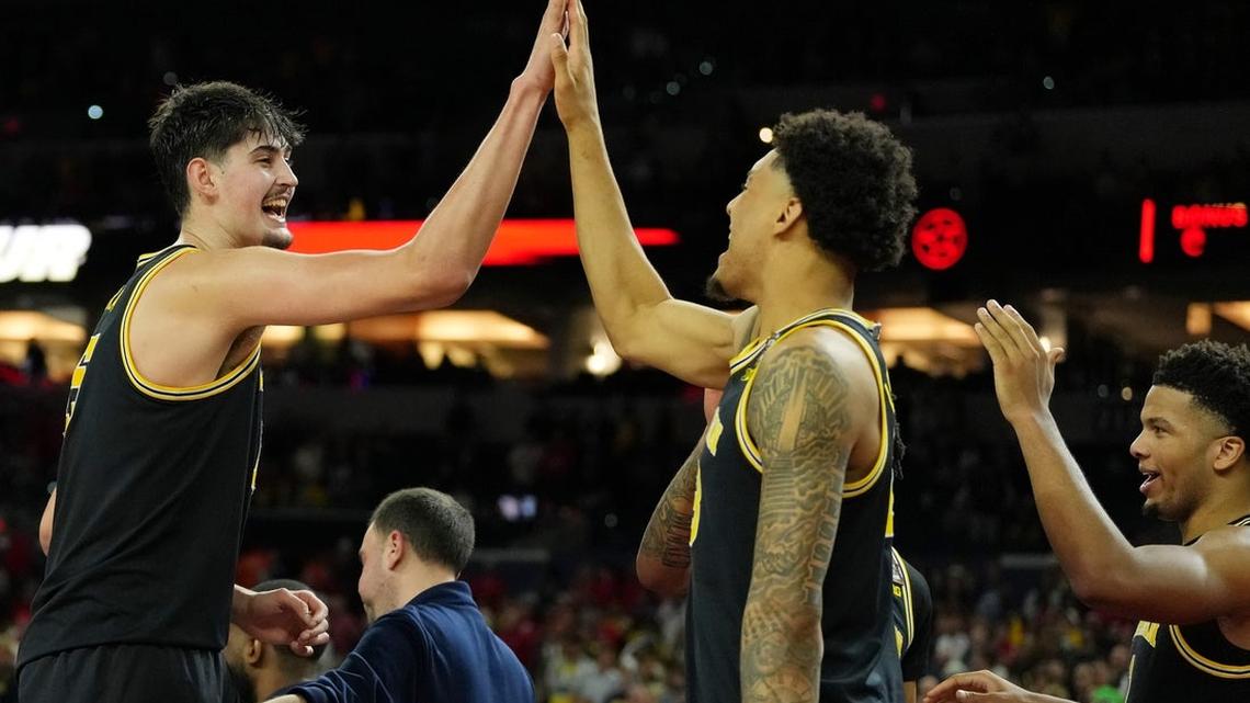 Michigan heavy favorite to complete dominant title run vs. UConn  