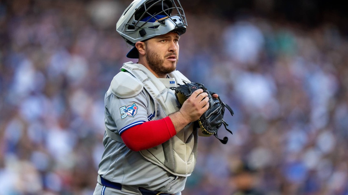 Blue Jays Announce Reason for Alejandro Kirk's Removal From Lineup