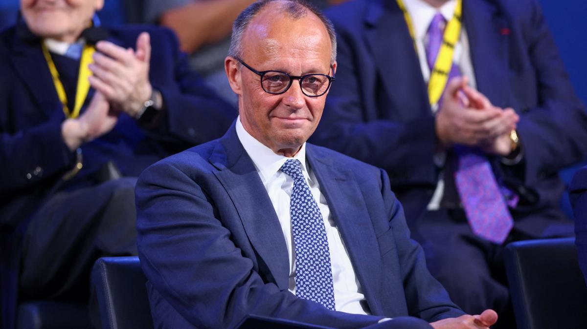 German Chancellor Friedrich Merz attends a ceremony to award European Central Bank (ECB) former President and Italian former Prime Minister Mario Draghi the International Charlemagne Prize (Karlspreis) 2026, in Aachen, Germany, May 14, 2026.    REUTERS/Thilo Schmuelgen