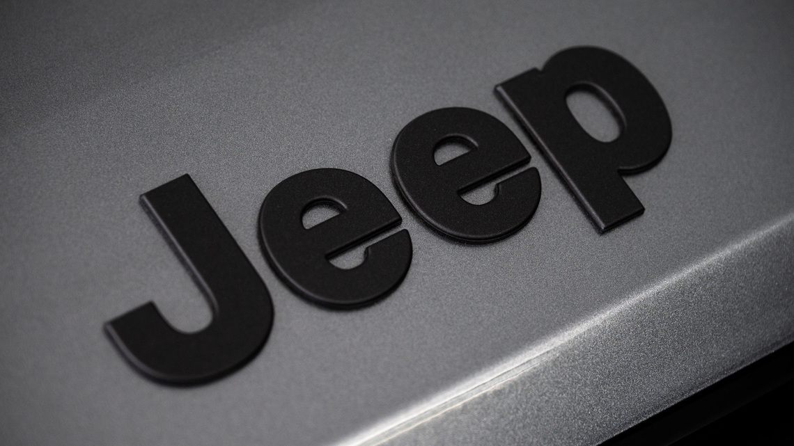 FCA recalls 328K Jeep Grand Cherokees. See impacted vehicles 