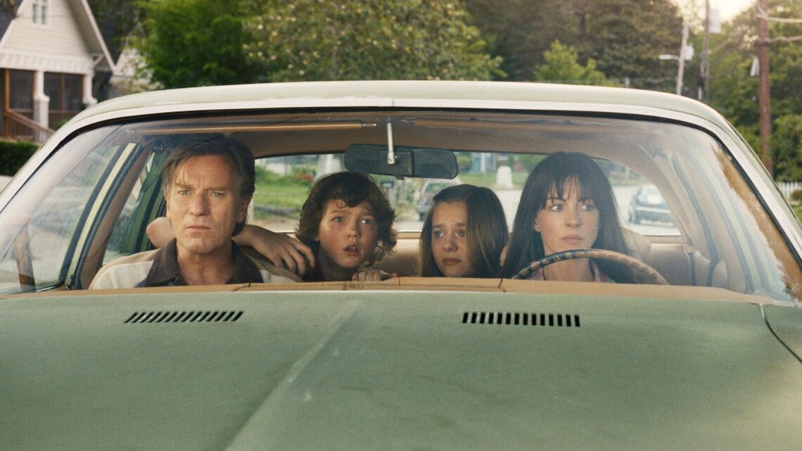 ‘The End of Oak Street': 4 Great Movies to Watch After the Anne Hathaway Film 