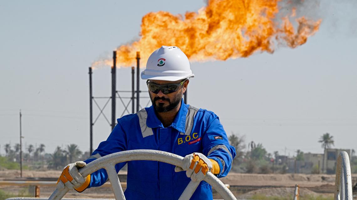 Oil rises as US-Iran standoff threatens prolonged supply shock 