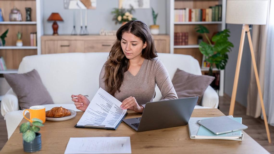 Refinancing student loans with private lender can haunt borrowers 