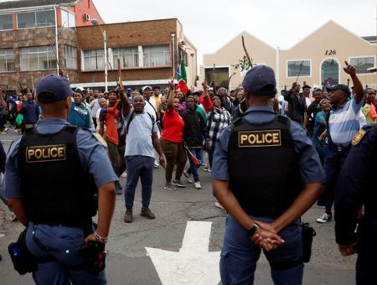 Anti-immigrant protesters march on the day of an unofficial deadline set by anti-immigrant groups for all undocumented migrants to leave, in Durban, South Africa, June 30, 2026. REUTERS/Rogan Ward