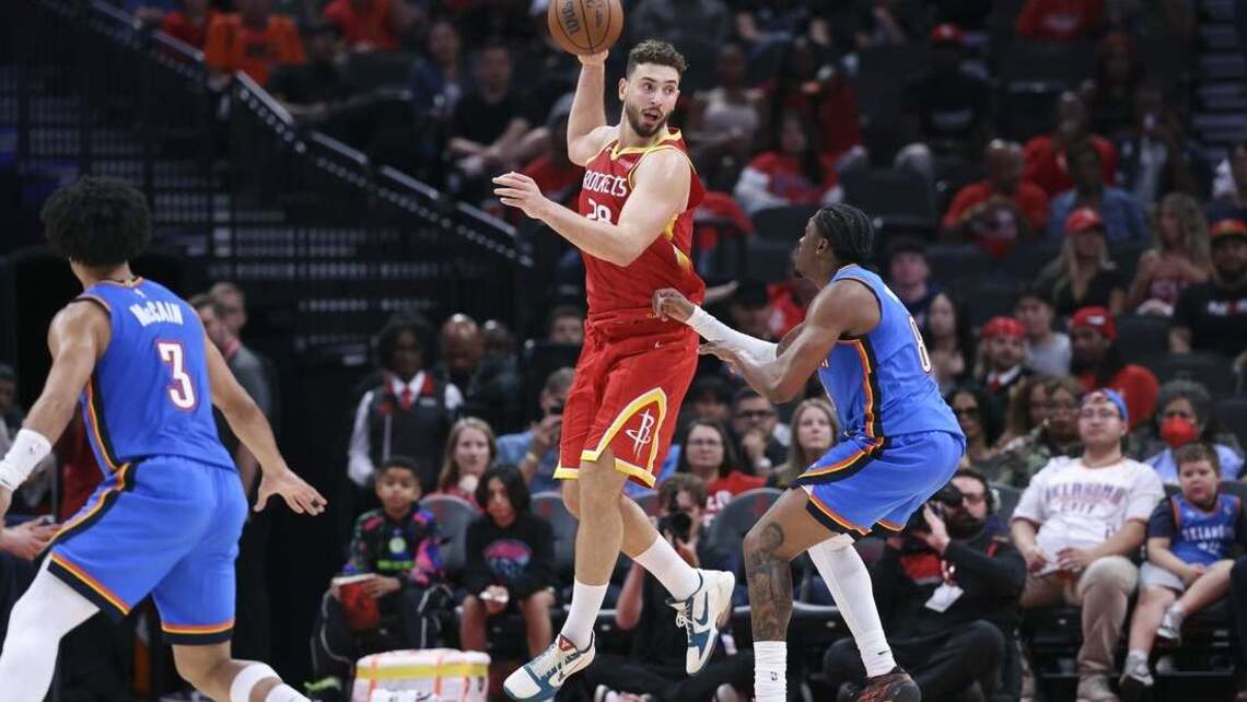 With raised expectations, Rockets set sights on Mavericks 