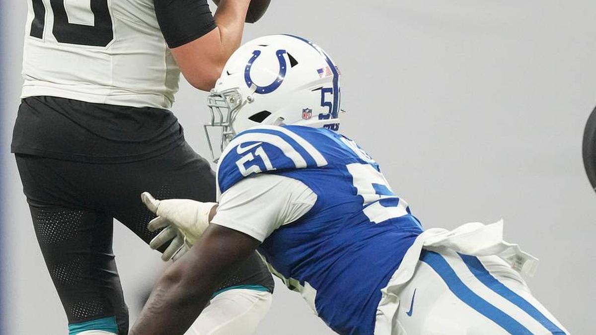  Indianapolis Colts defensive end Kwity Paye (51) misses the sack on Jacksonville Jaguars quarterback Mac Jones (10) on Sunday, Jan. 5, 2025, during a game against the Jacksonville Jaguars at Lucas Oil Stadium in Indianapolis. | Grace Hollars/IndyStar / USA TODAY NETWORK via Imagn Images 