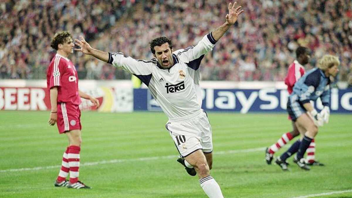  Luís Figo became one of the original Galácticos. | Mike Hewitt /Allsport/Getty Images 