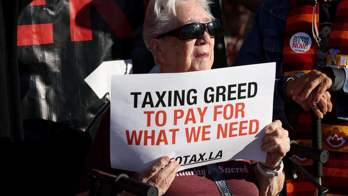 George Skelton: Knives are out for California's golden goose 