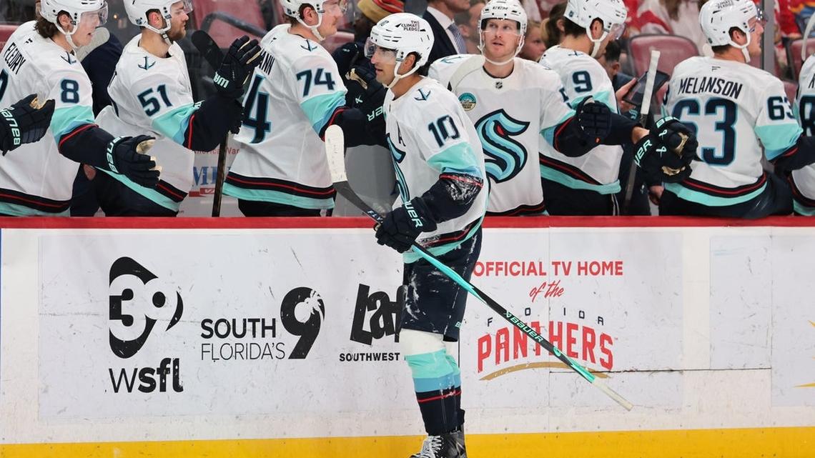 Chasing Mammoth in wild-card race, Kraken out to trim deficit 