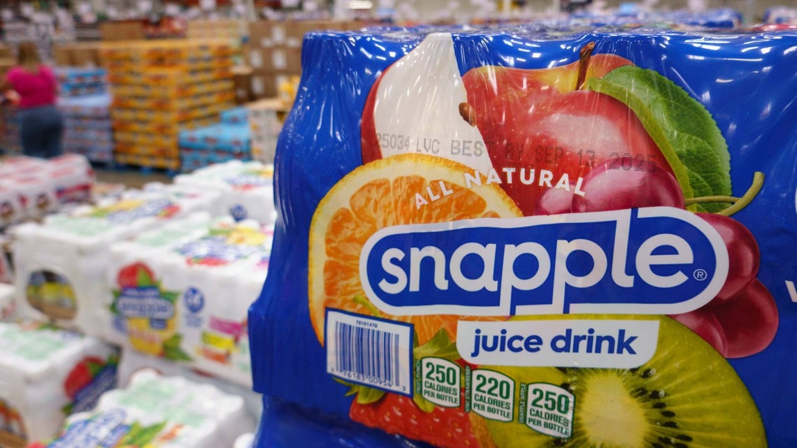 Snapple Just 'Unveiled' a Foldable Bottle Timed to the iPhone Release - With an 'SNL' Star's Help 