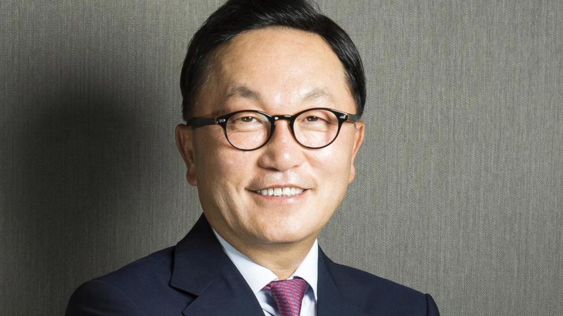 Mirae Asset chief donates dividend income for 16 straight years 