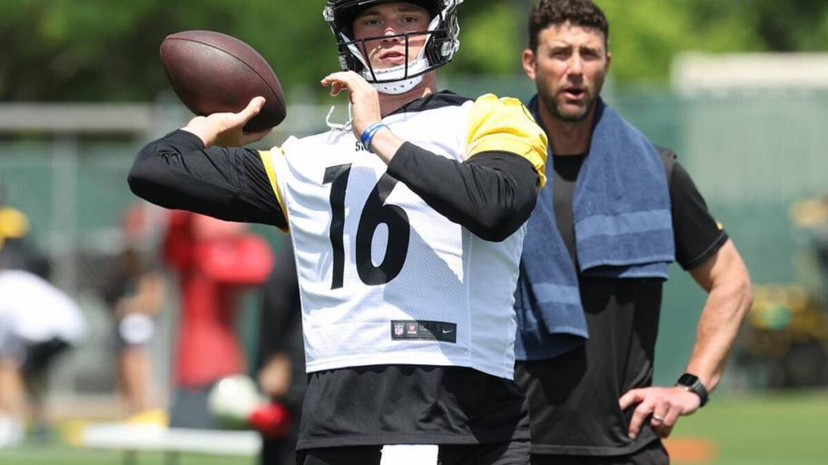  May 28, 2026; Pittsburgh, PA, USA; Pittsburgh Steelers quarterback Drew Allar (16) participates in OTA drills at the UPMC Rooney Sports Complex. Mandatory Credit: Charles LeClaire-Imagn Images | Charles LeClaire-Imagn Images 