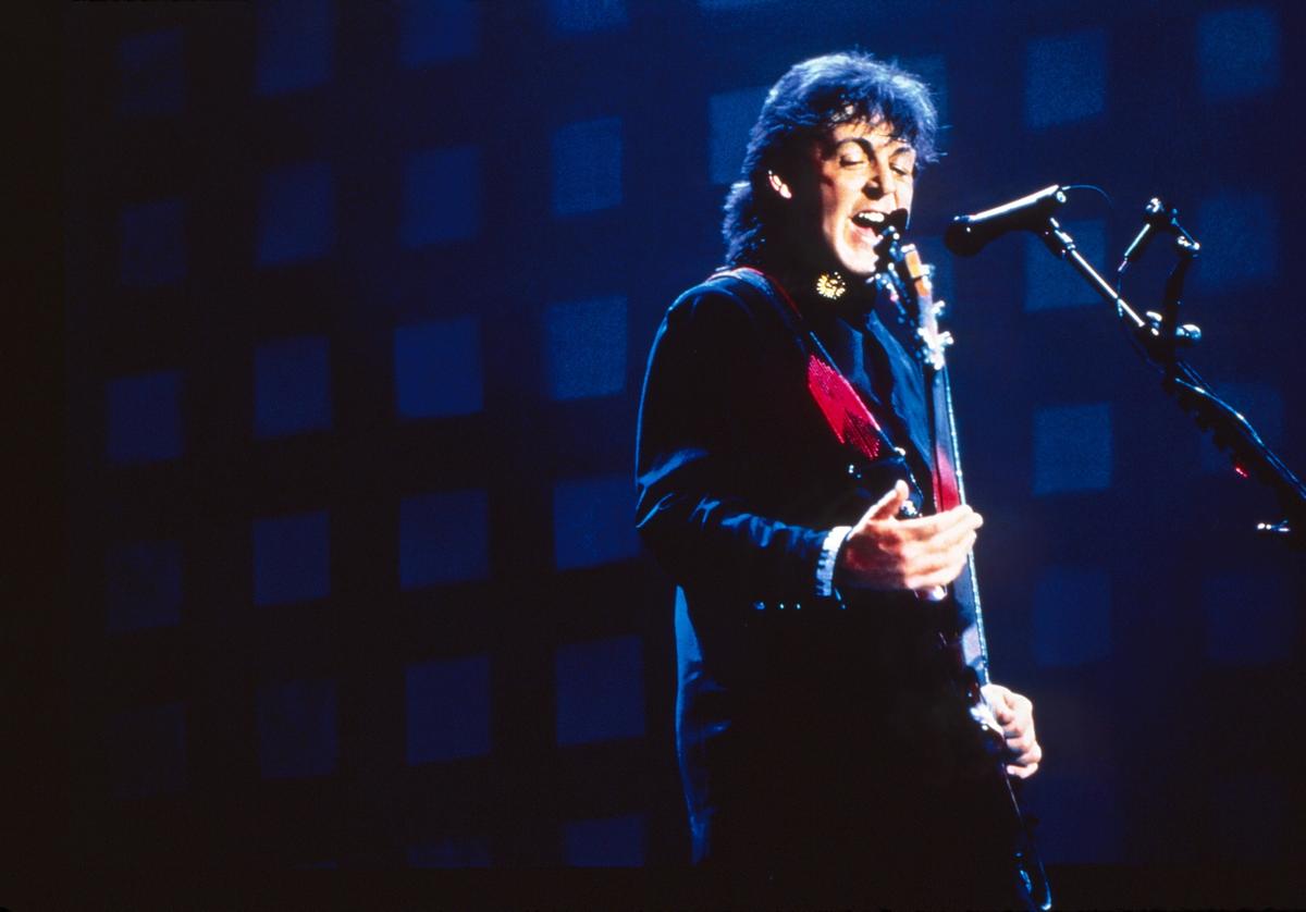 PAUL MCCARTNEY’S GET BACK, Paul McCartney, 1991.© New Line Cinema / Courtesy Everett Collection