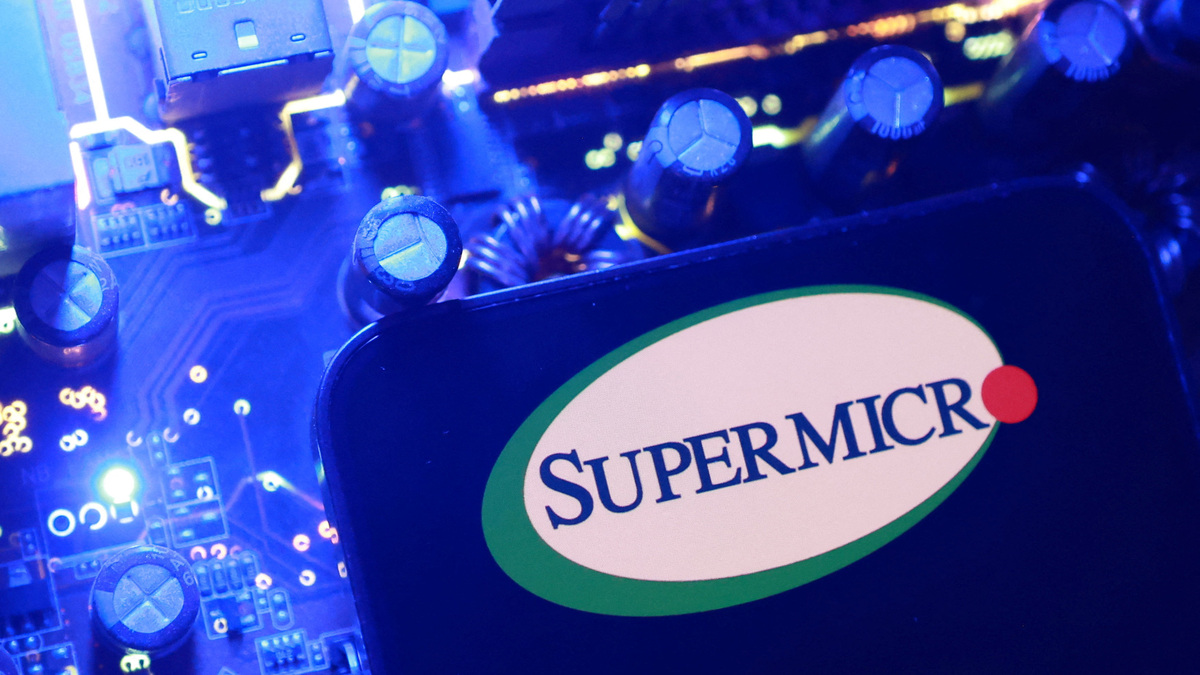 Super Micro Computer (SMCI) logo is seen in this illustration taken June 11, 2026. REUTERS/Dado Ruvic/Illustration
