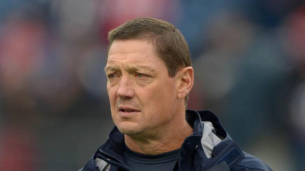  Jan 13, 2013; Foxboro, MA, USA; Houston Texans offensive coordinator Rick Dennison during the AFC Divisional Round playoff game against the New England Patriots at Gillette Stadium. The Patriots defeated the Texans 41-28. Mandatory Credit: Kirby Lee/Imagn Images | Kirby Lee-Imagn Images 