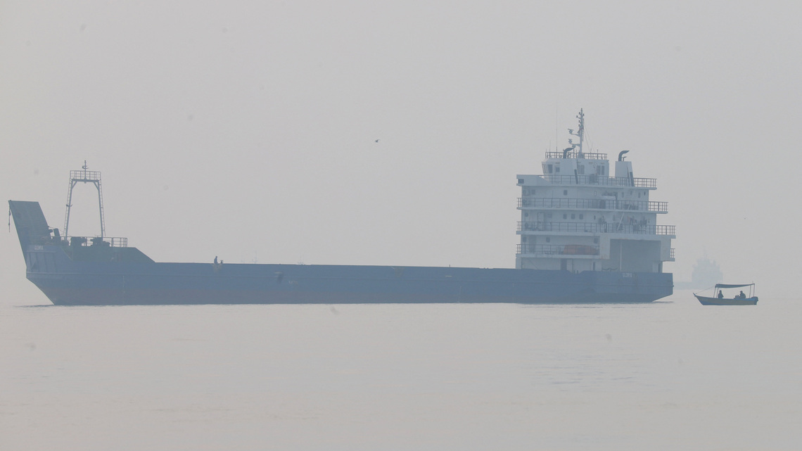 Hormuz transits at lowest in over two months after attacks, data shows 