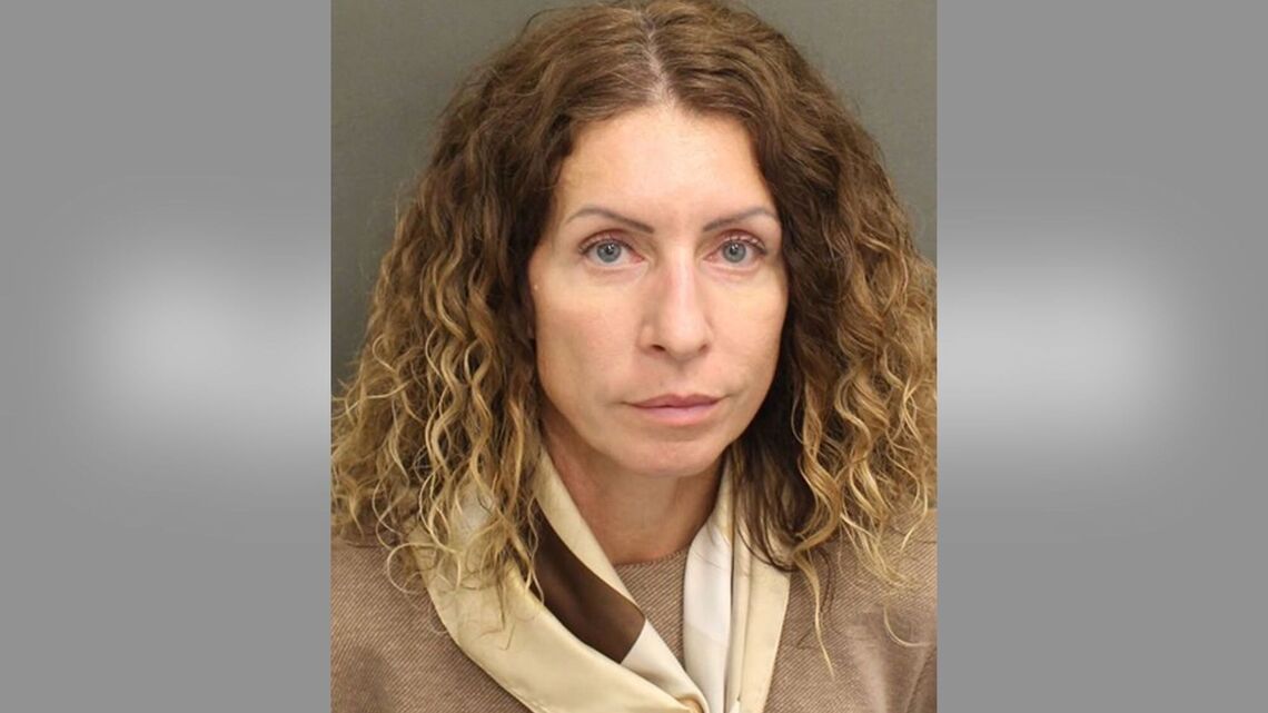 Florida Mom Arrested After Leaving Her 4 Kids Home Alone for Vegas Work Trip 