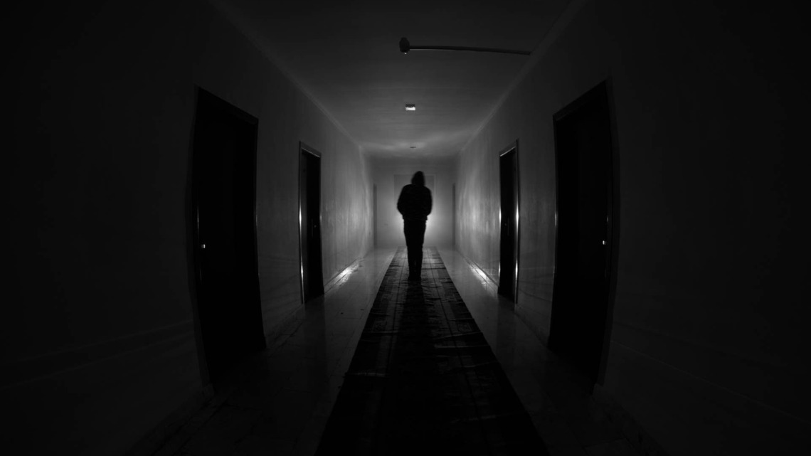Woman Transforms an Ordinary Hallway Into a Seriously Spooky Passage