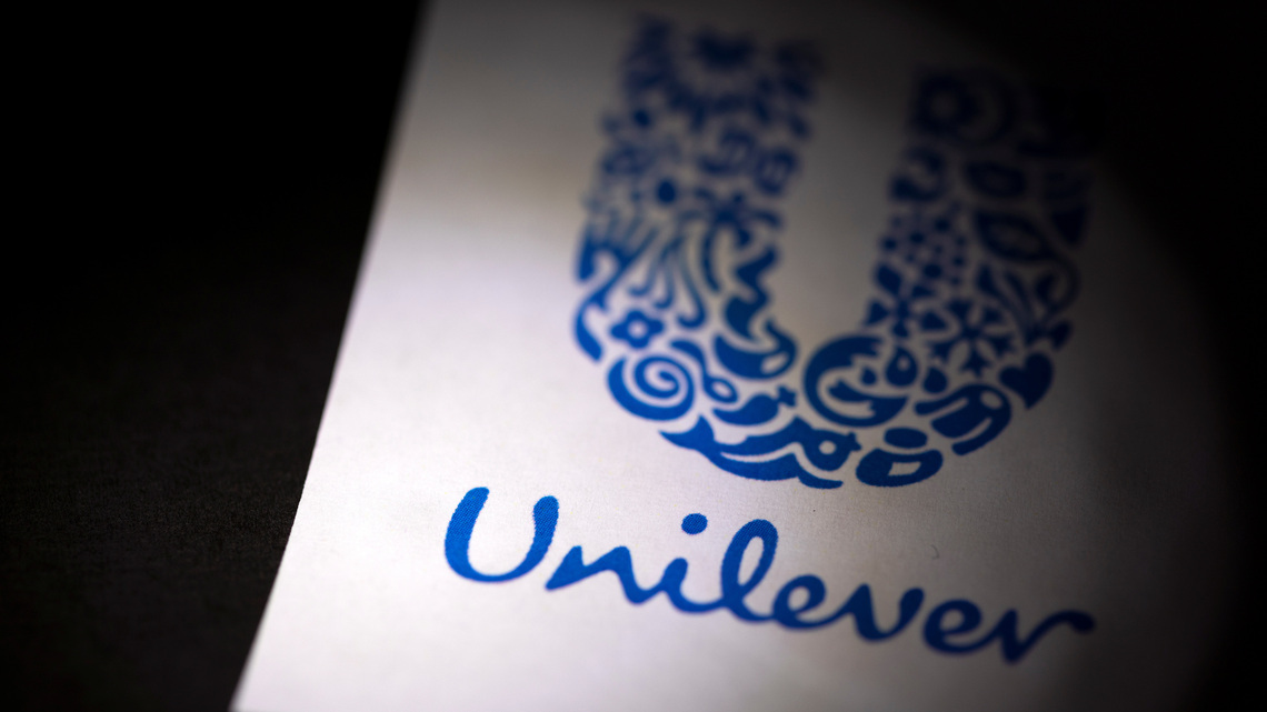 Analysis-Death of the consumer conglomerate? Unilever bets less is more 