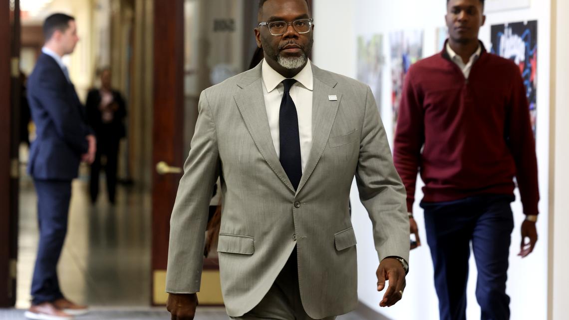 Editorial: City Hall is chaotic. So Chicago's ‘sister agencies' like CHA are learning to stand on their own. 