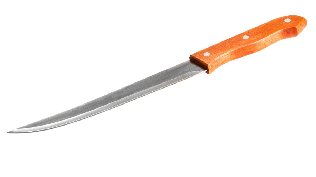 Una mujer blandía un cuchillo y apuñalaba una bolsa negra grande dentro de un carrito de compras en Florida.